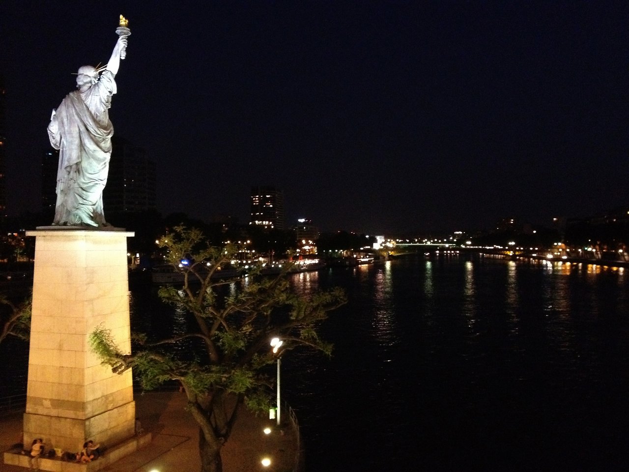 Statue of liberty paris