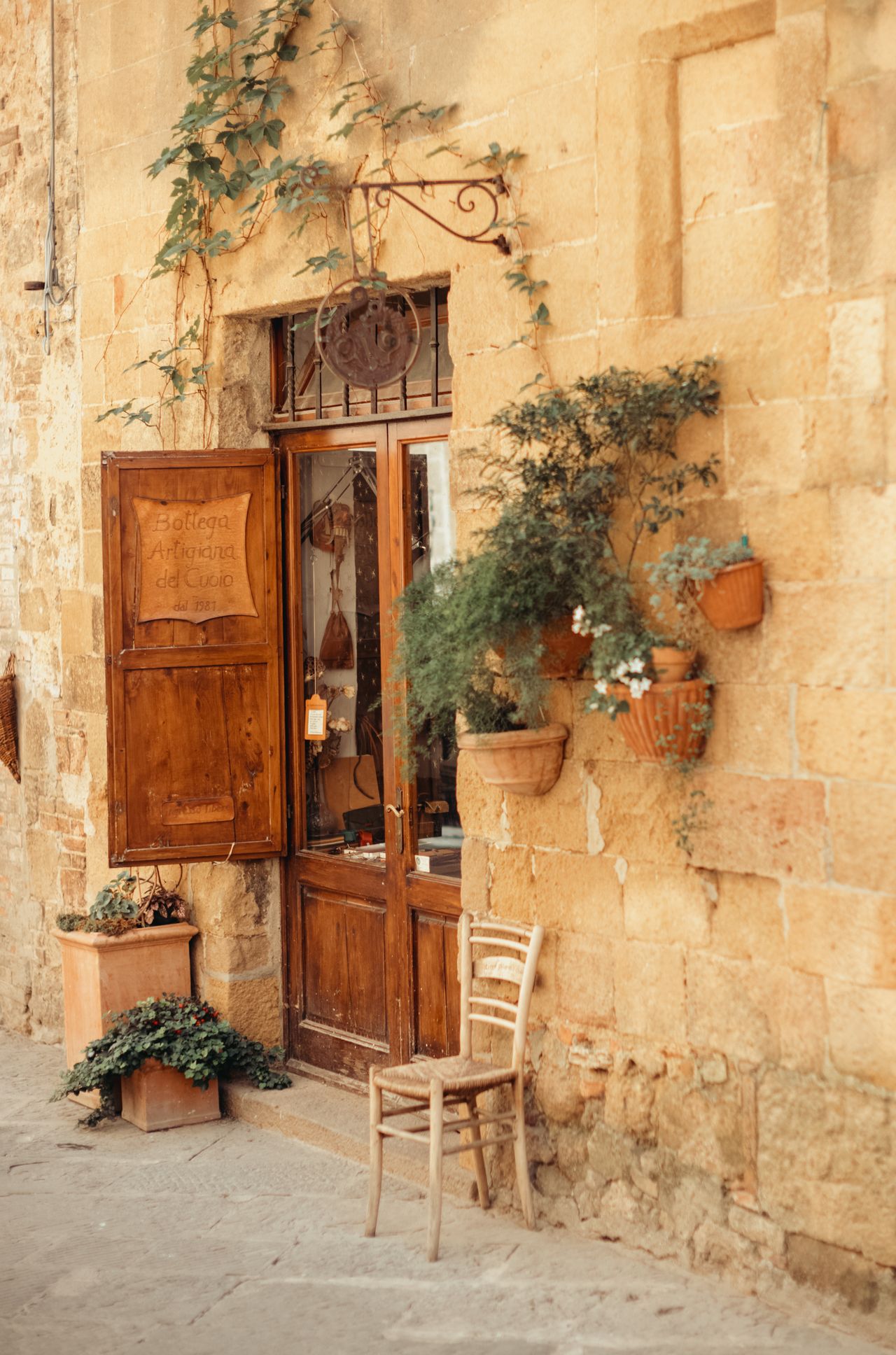 The yellows of pienza