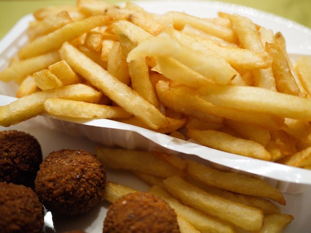 Frietjes van de frituur Frietjes van de frituur