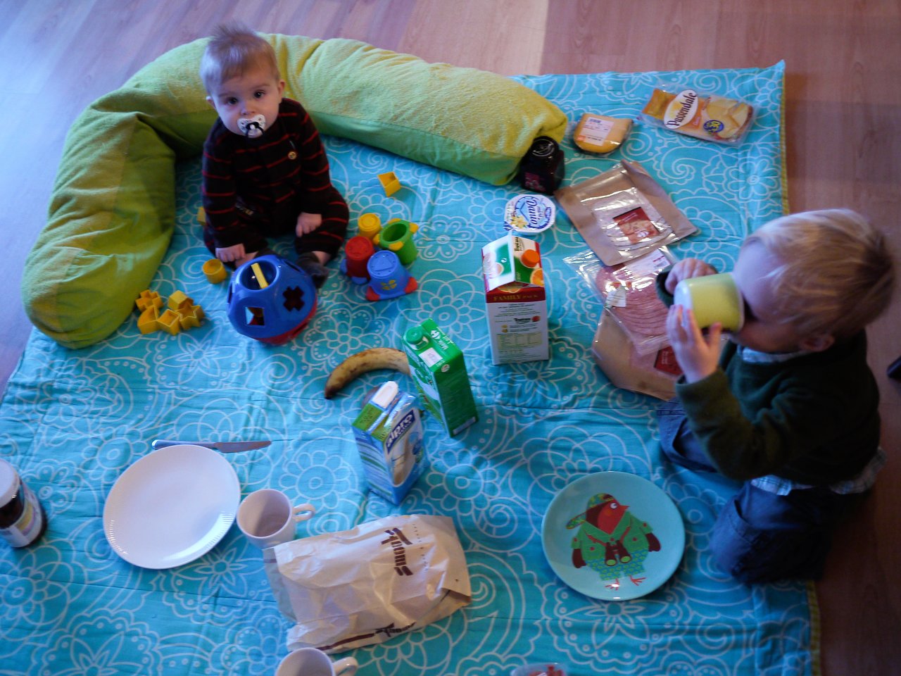 Indoor breakfast picnic