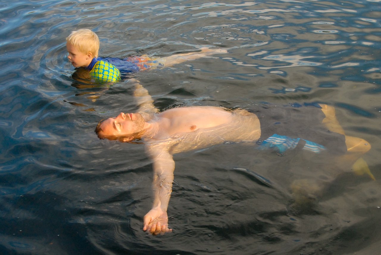 Axl and dries swimming